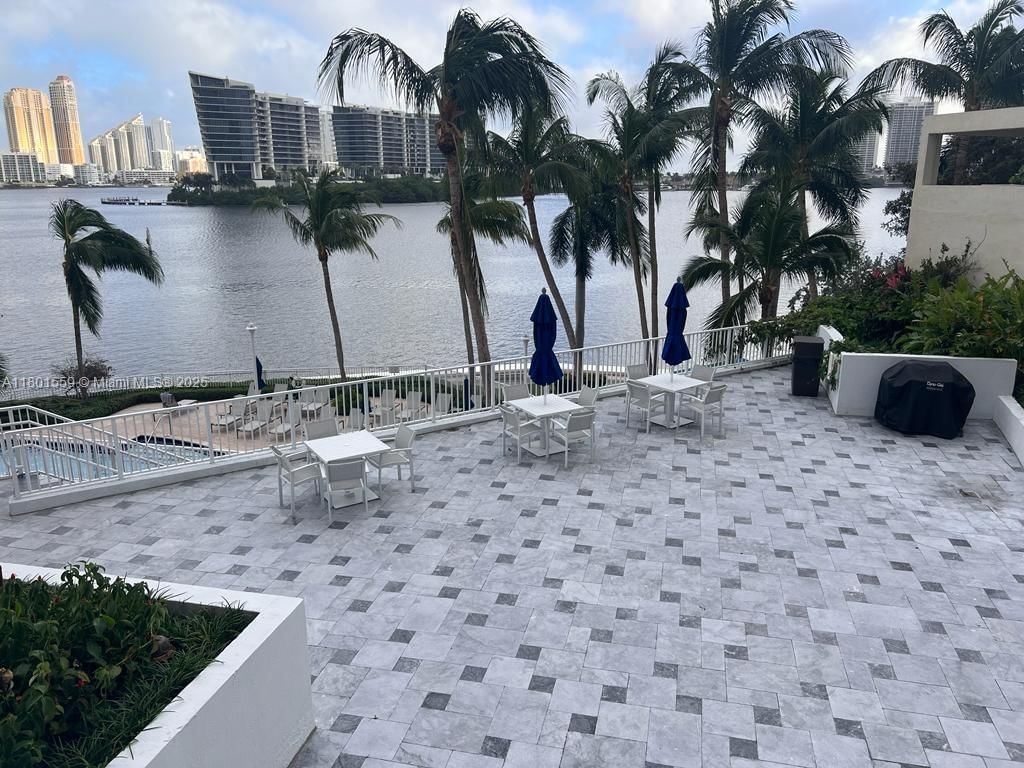 Real estate property located at 3370 Hidden Bay Dr, Miami-dade, 100 Hidden Bay Condo, Aventura, FL