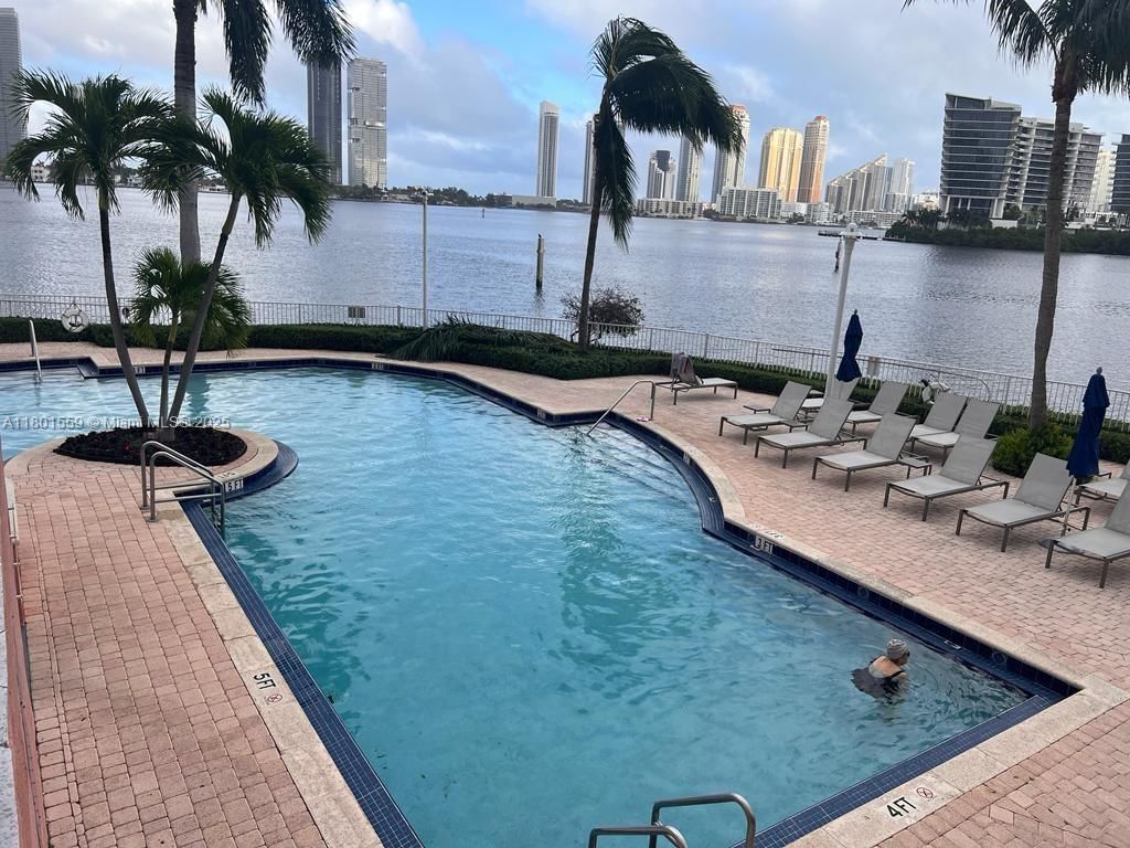 Real estate property located at 3370 Hidden Bay Dr, Miami-dade, 100 Hidden Bay Condo, Aventura, FL