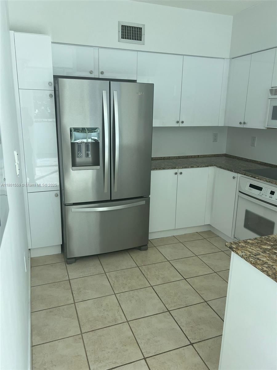 Real estate property located at 3370 Hidden Bay Dr, Miami-dade, 100 Hidden Bay Condo, Aventura, FL