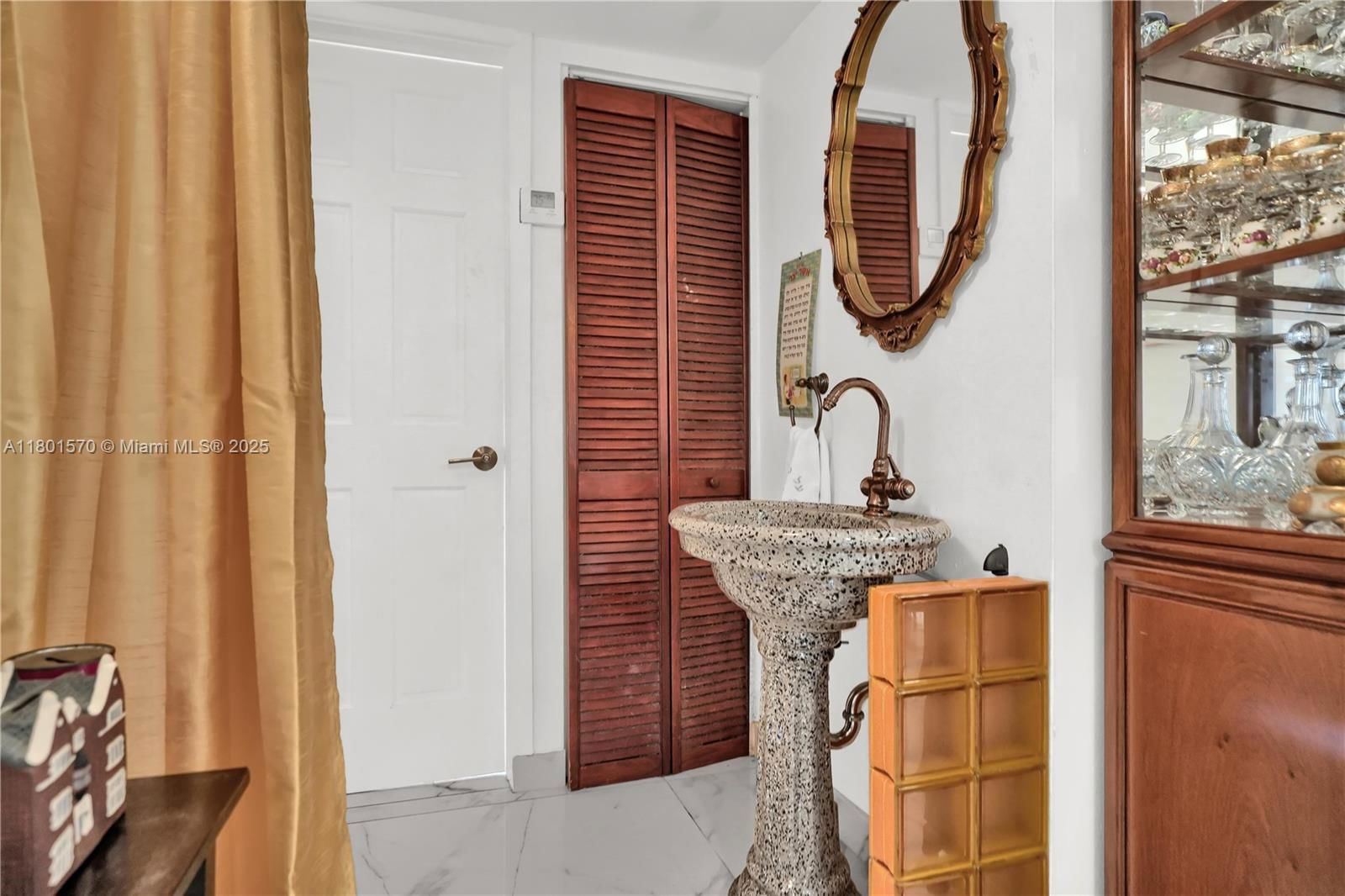 Real estate property located at 16750 10th Ave #314, Miami-dade, New Land Gardens Condo, North Miami Beach, FL