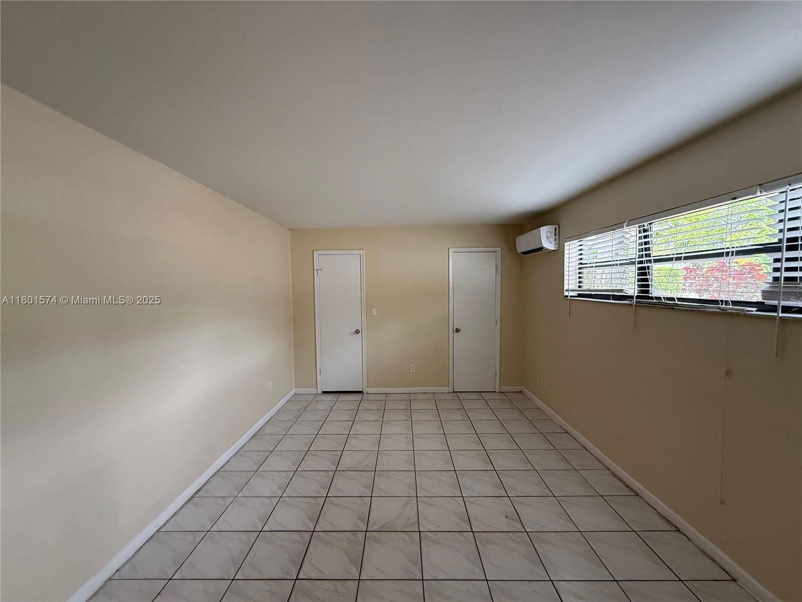 Real estate property located at 1100 151st Ter, Miami-dade, Breezeswept Heights, North Miami Beach, FL