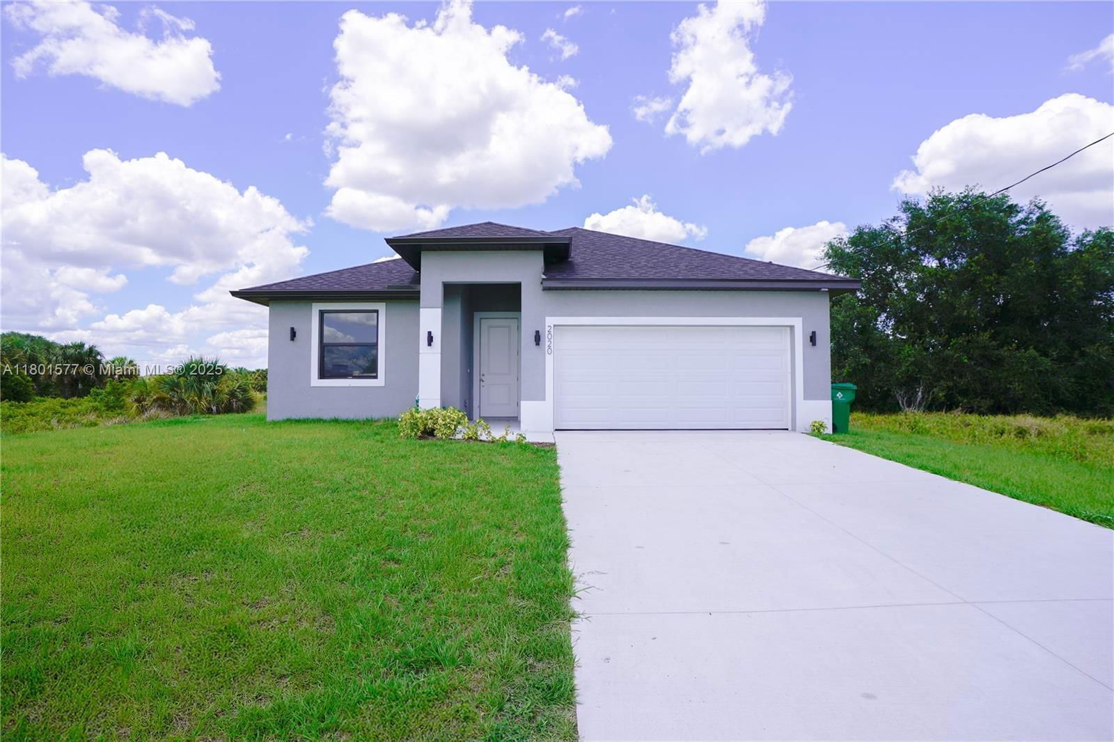 Real estate property located at 2020 montana Cir, Hendry, Port Labelle, La Belle, FL