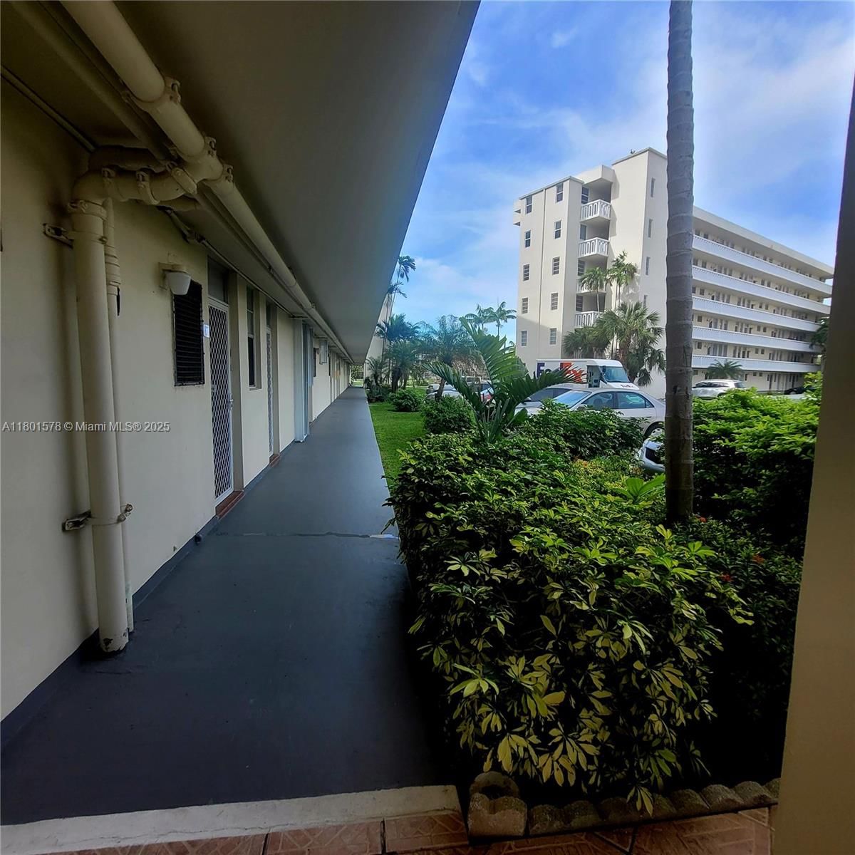 Real estate property located at 2859 Leonard Dr G106, Miami-dade, Point East Sec Ii Condo, Aventura, FL