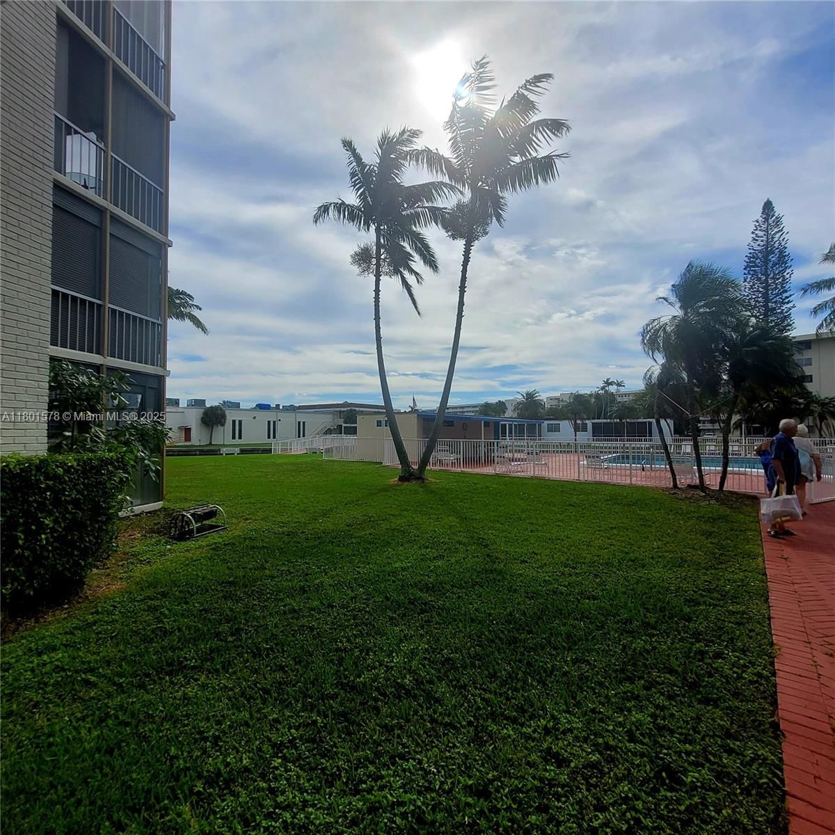 Real estate property located at 2859 Leonard Dr G106, Miami-dade, Point East Sec Ii Condo, Aventura, FL