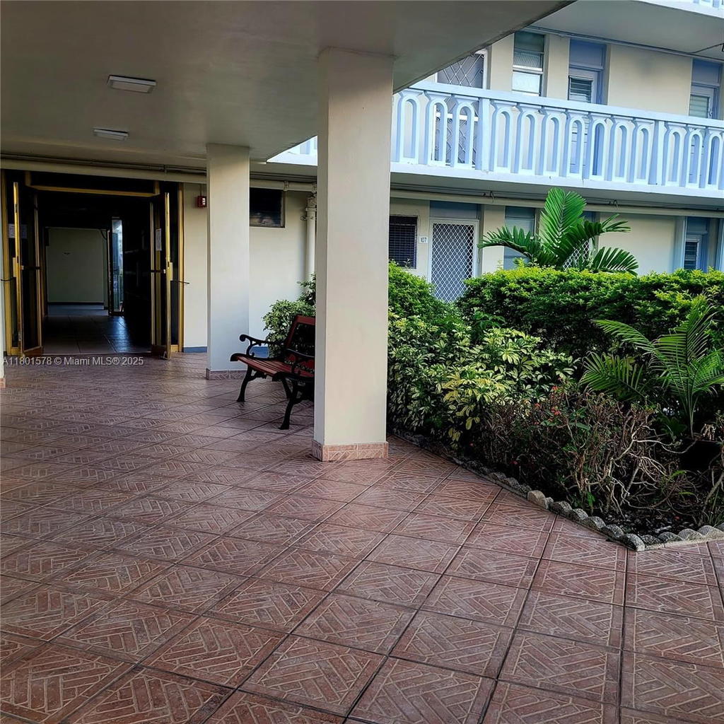 Real estate property located at 2859 Leonard Dr G106, Miami-dade, Point East Sec Ii Condo, Aventura, FL