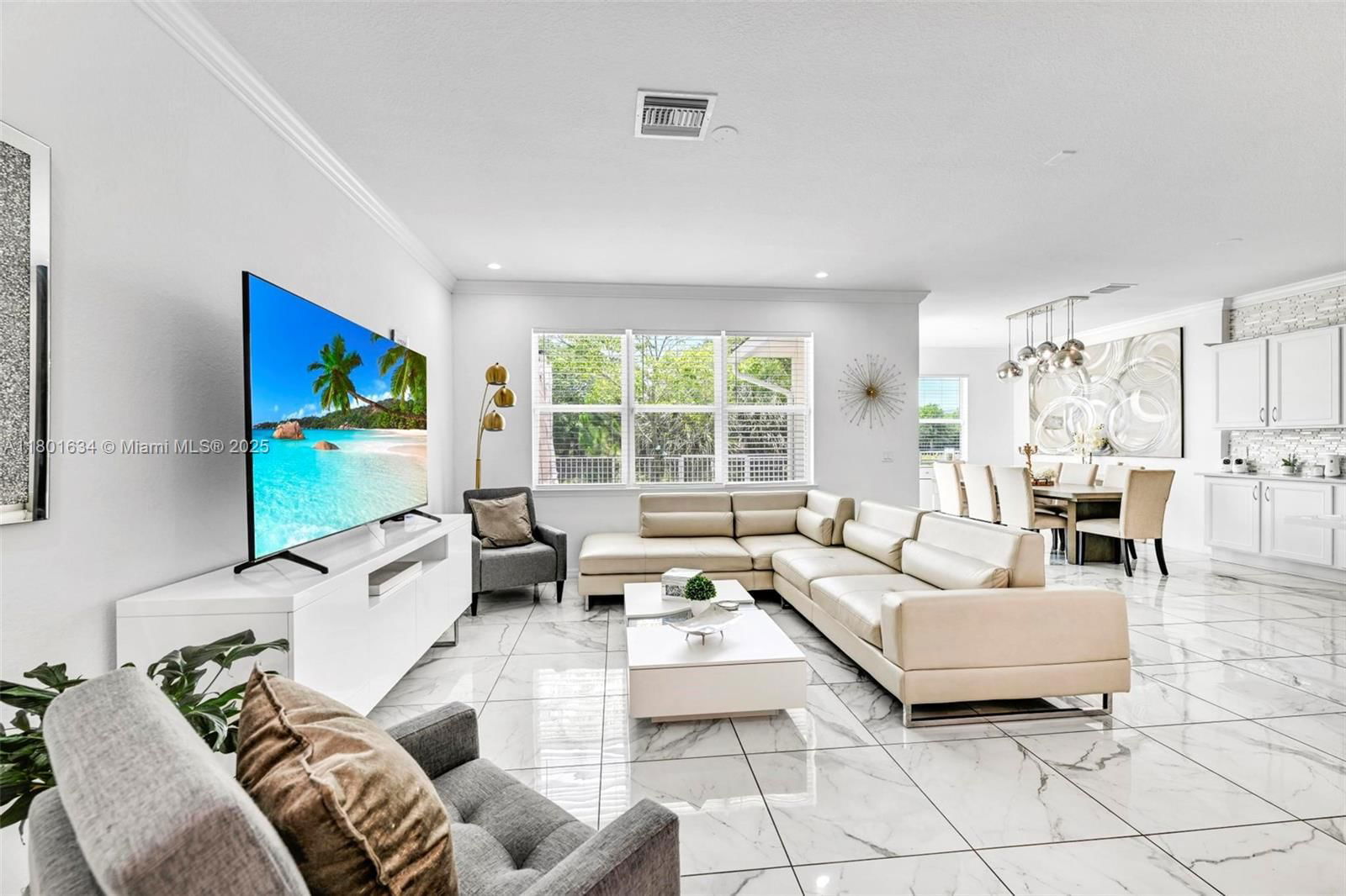 Real estate property located at 1083 Eucalyptus Dr, Broward, Hillcrest Country Club So, Hollywood, FL