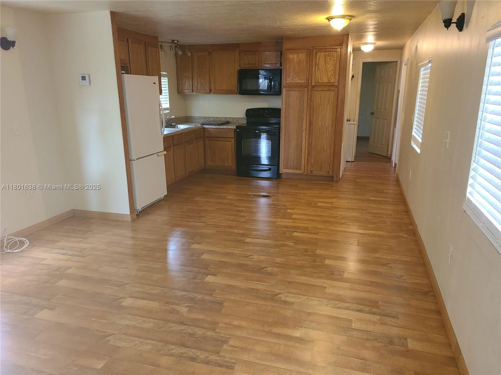 Real estate property located at 21711 7th Ct, Broward, Heritage City Sec 1, Pembroke Pines, FL