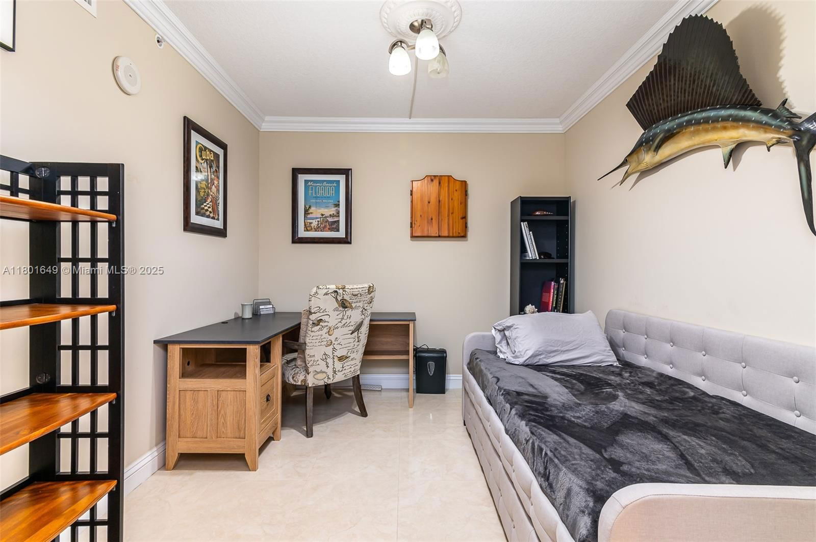 Real estate property located at 16699 Collins Ave #3401, Miami-dade, La Perla Condo, Sunny Isles Beach, FL