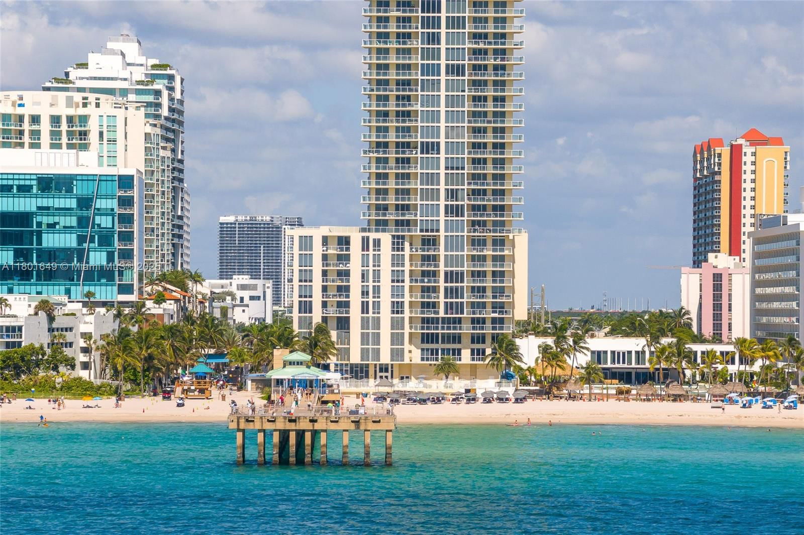 Real estate property located at 16699 Collins Ave #3401, Miami-dade, La Perla Condo, Sunny Isles Beach, FL