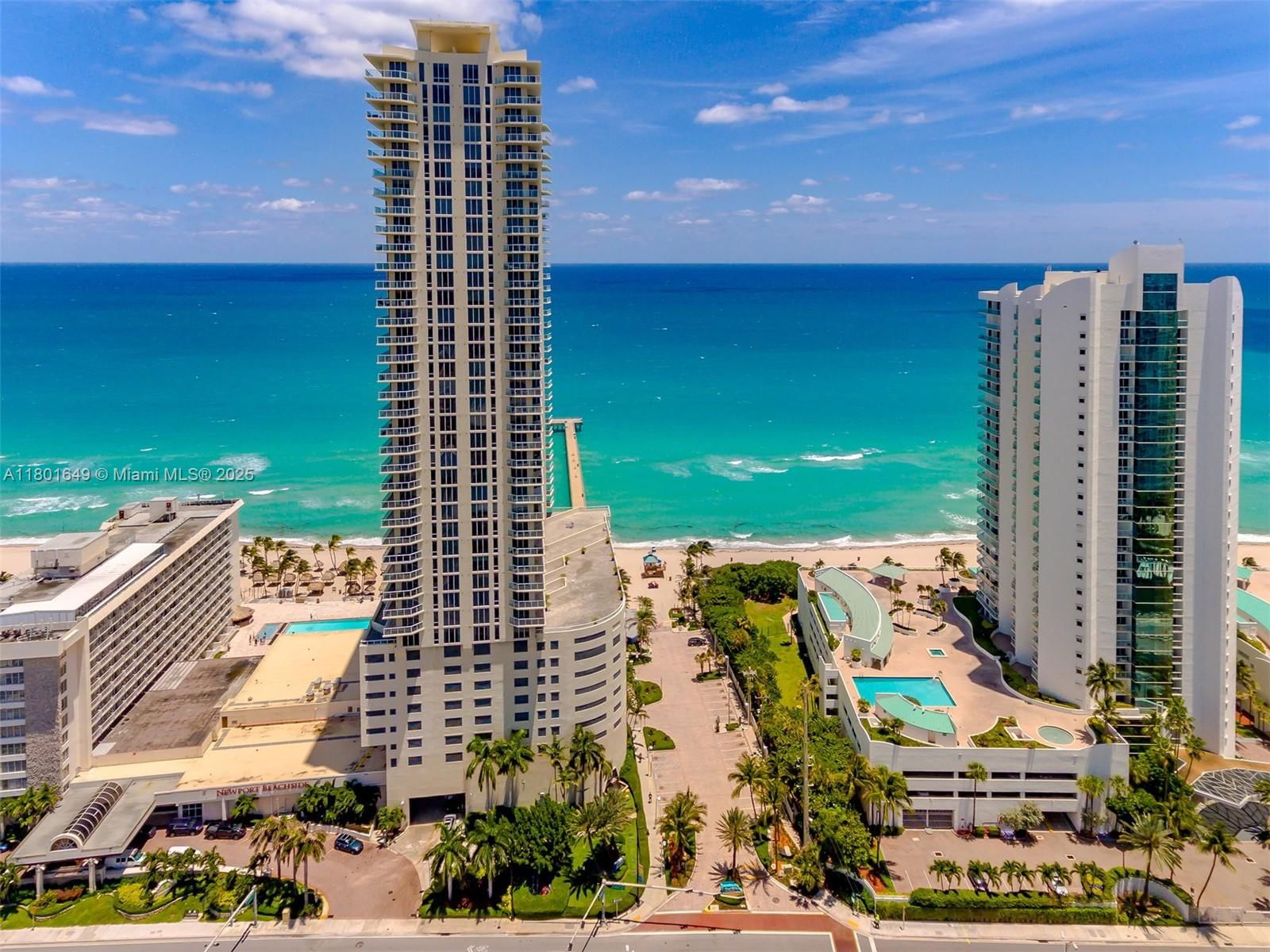 Real estate property located at 16699 Collins Ave #3401, Miami-dade, La Perla Condo, Sunny Isles Beach, FL