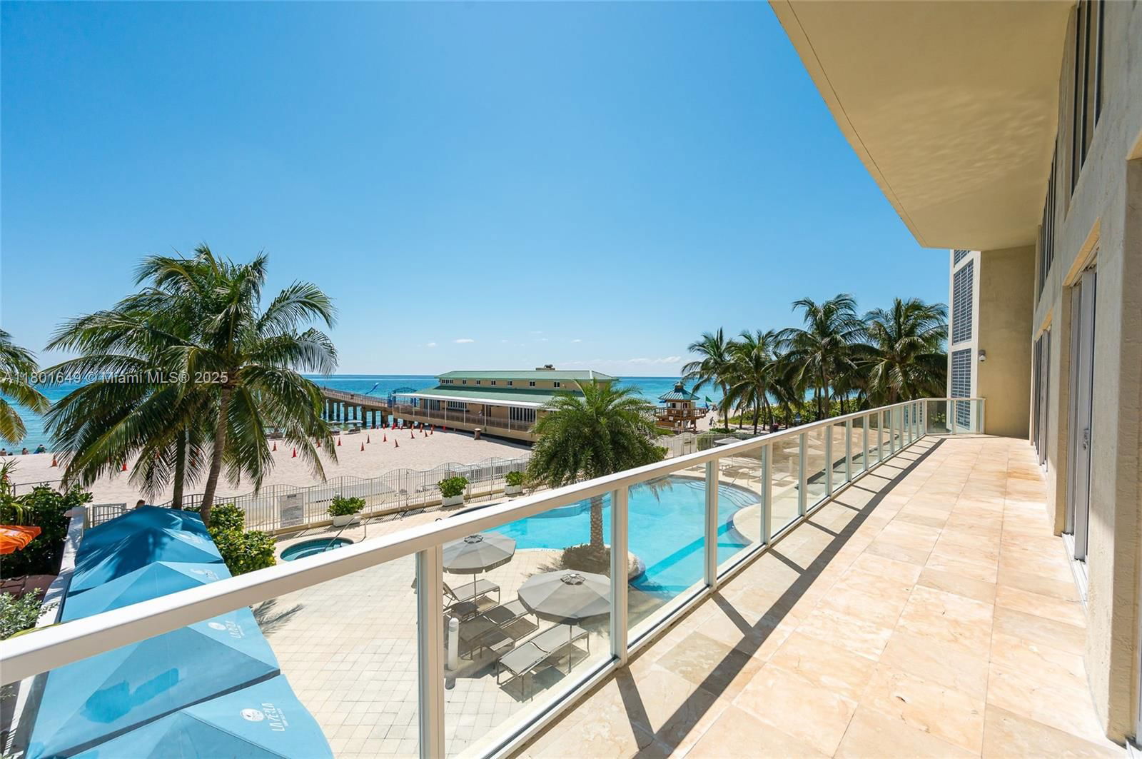 Real estate property located at 16699 Collins Ave #3401, Miami-dade, La Perla Condo, Sunny Isles Beach, FL