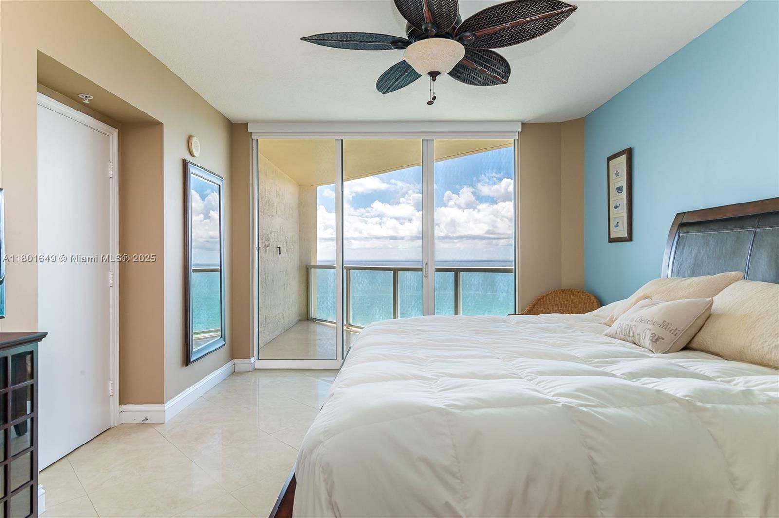 Real estate property located at 16699 Collins Ave #3401, Miami-dade, La Perla Condo, Sunny Isles Beach, FL