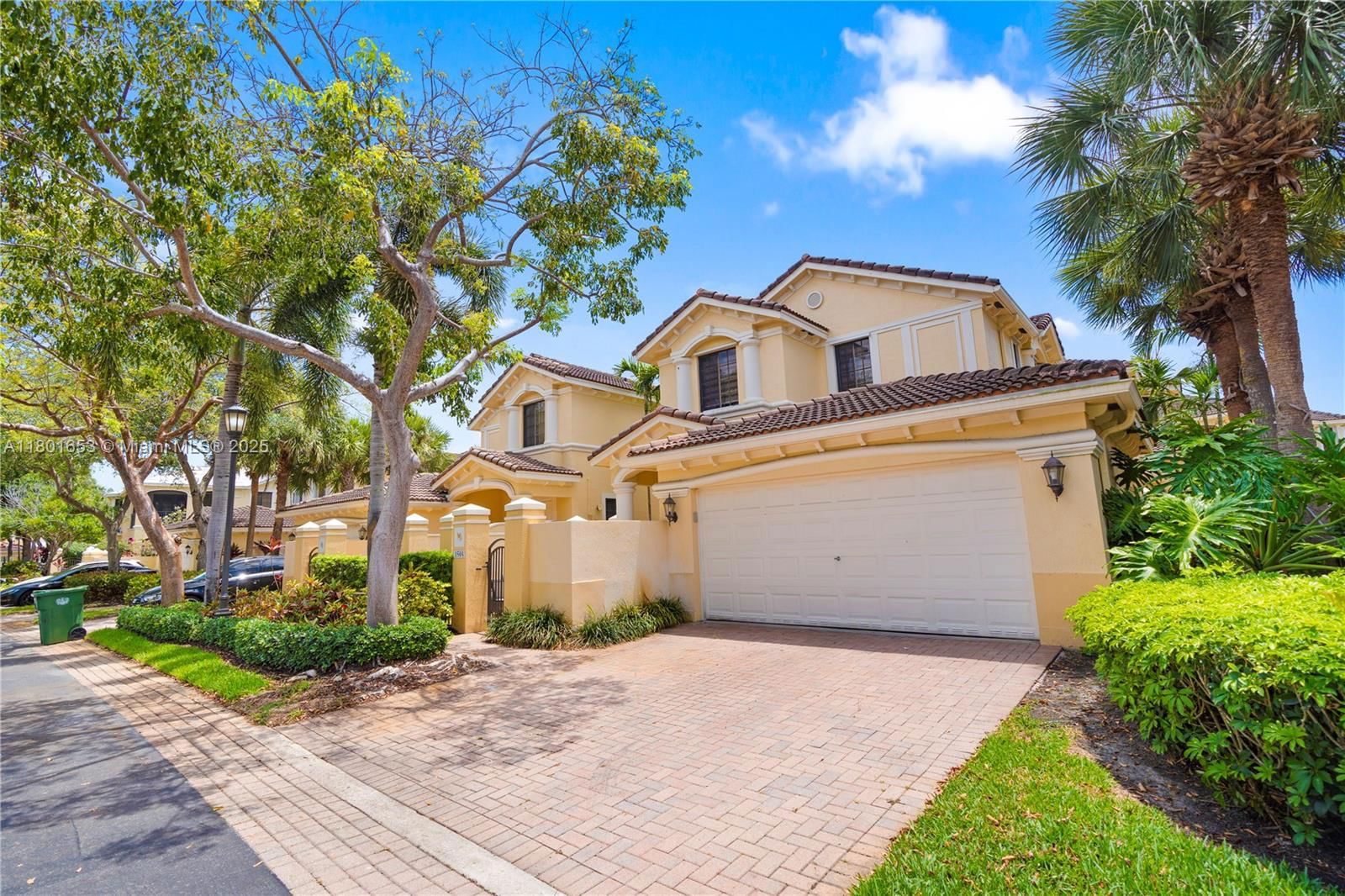 Real estate property located at 1504 Passion Vine Cir #23-4, Broward, Mariposa Pointe At Weston, Weston, FL