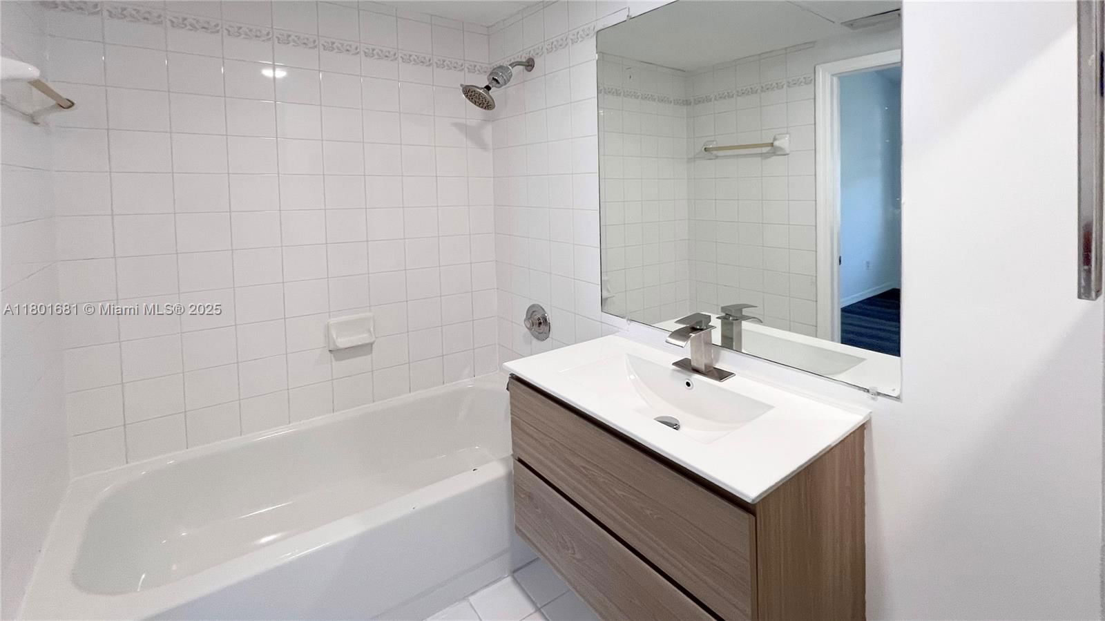 Real estate property located at 781 148 AV #1513, Broward, Villas De Tuscany Condo B, Sunrise, FL