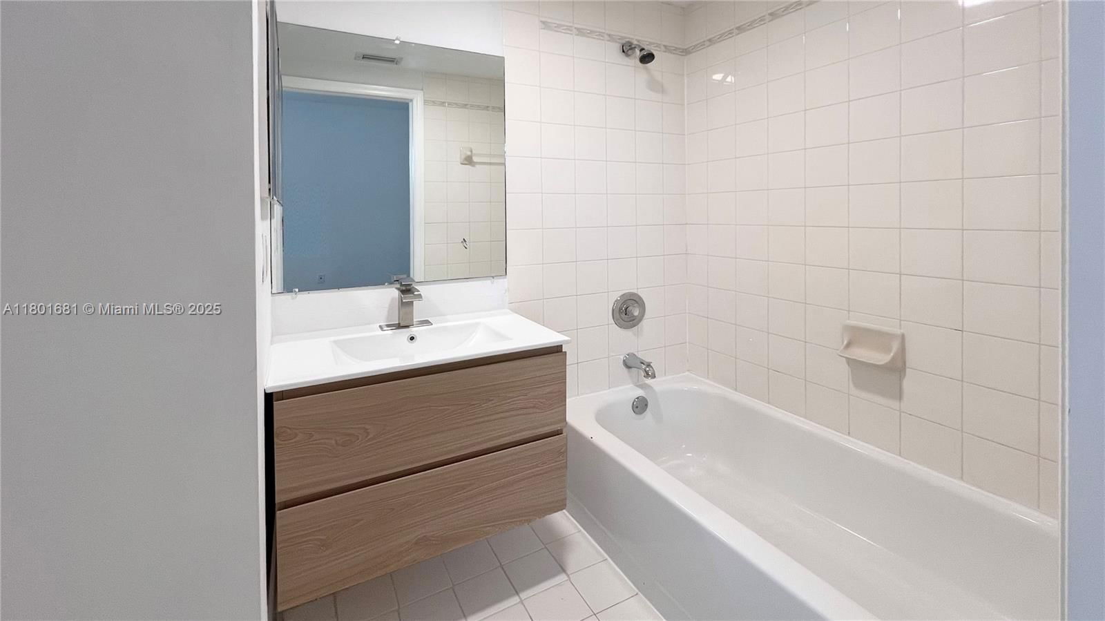 Real estate property located at 781 148 AV #1513, Broward, Villas De Tuscany Condo B, Sunrise, FL