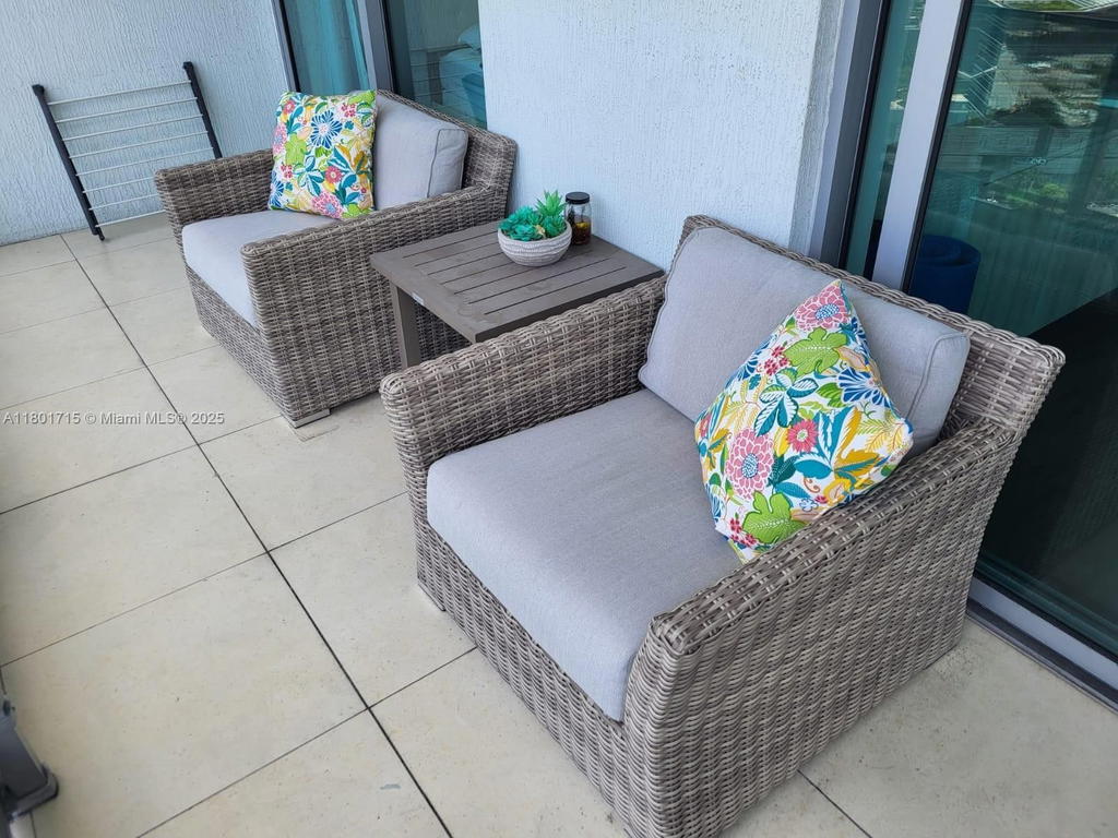 Real estate property located at 90 3rd St #4001, Miami-dade, Ivy Condo, Miami, FL