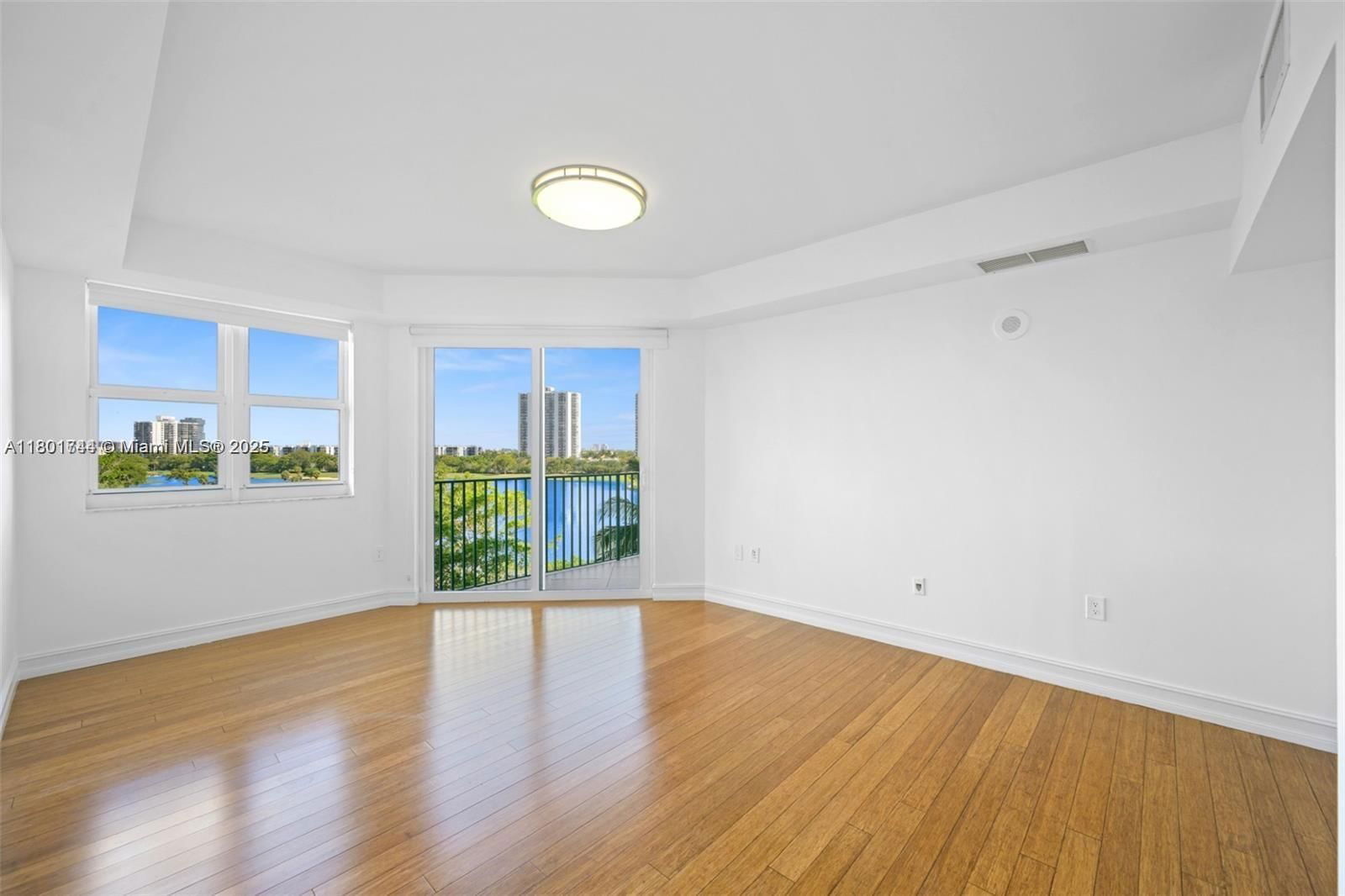 Real estate property located at 20000 Country Club Dr #606, Miami-dade, Turnberry Vlg No Tower Co, Aventura, FL