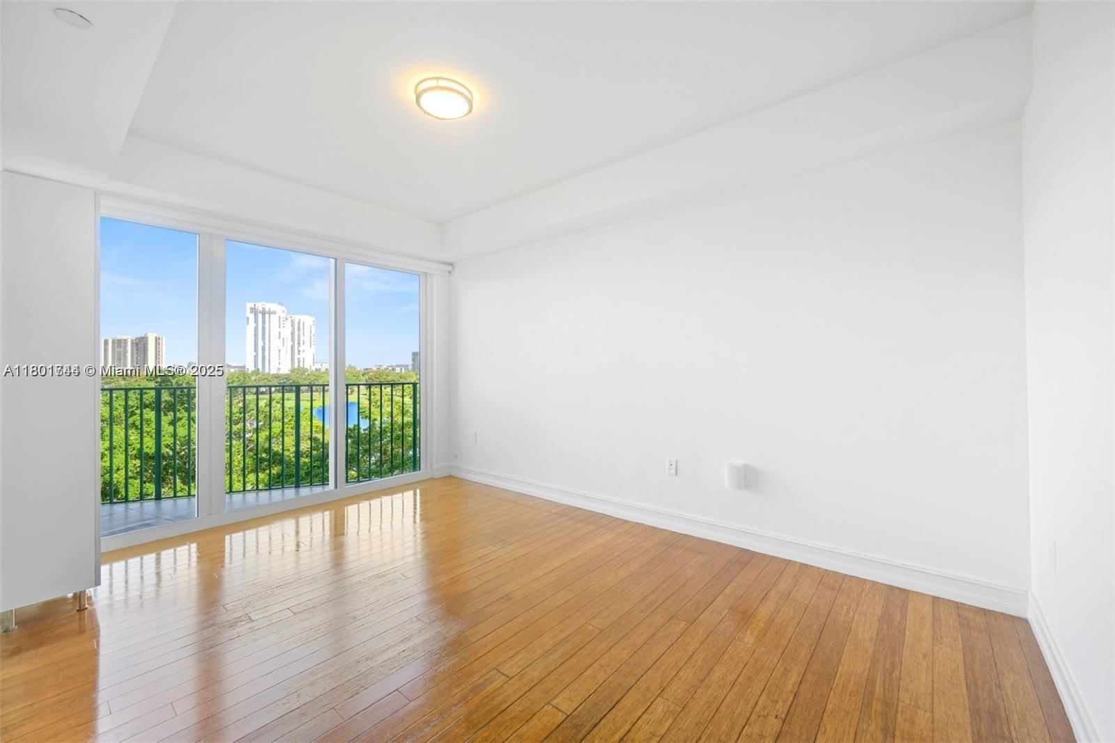 Real estate property located at 20000 Country Club Dr #606, Miami-dade, Turnberry Vlg No Tower Co, Aventura, FL