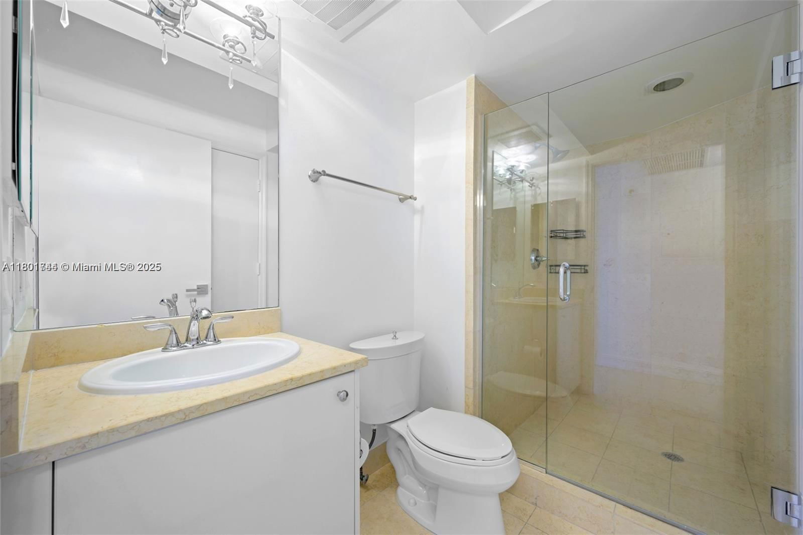 Real estate property located at 20000 Country Club Dr #606, Miami-dade, Turnberry Vlg No Tower Co, Aventura, FL