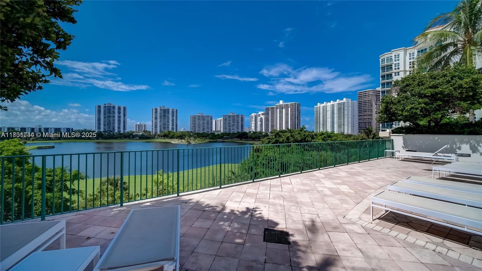 Real estate property located at 20000 Country Club Dr #606, Miami-dade, Turnberry Vlg No Tower Co, Aventura, FL