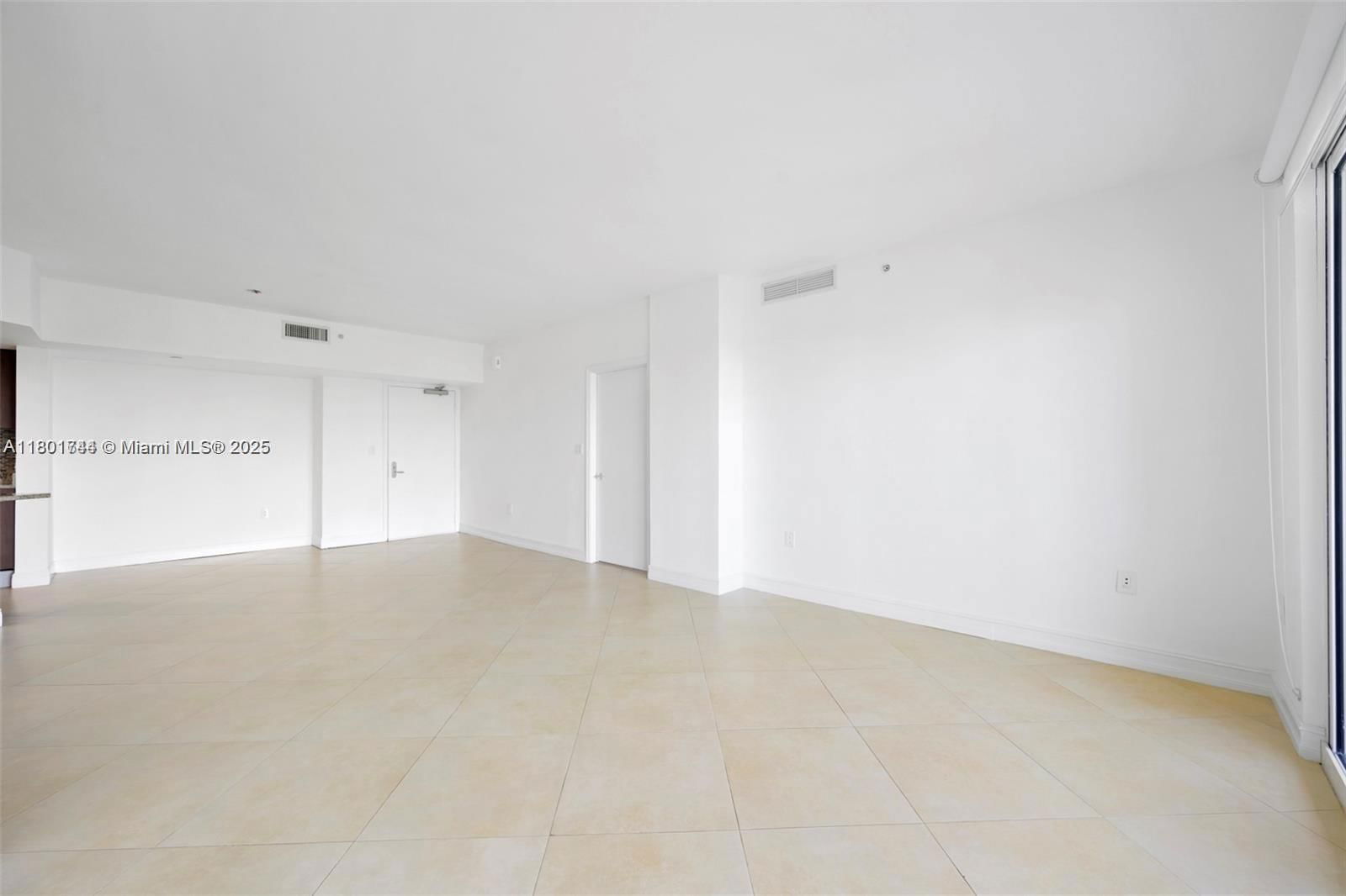 Real estate property located at 20000 Country Club Dr #606, Miami-dade, Turnberry Vlg No Tower Co, Aventura, FL