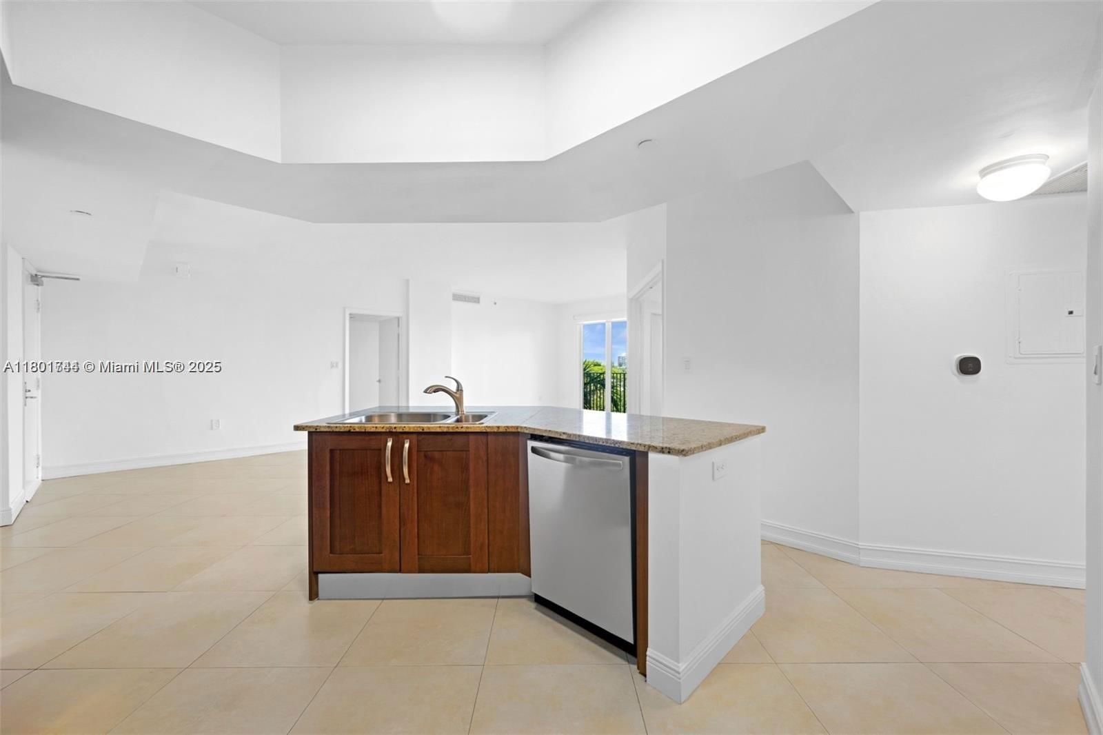 Real estate property located at 20000 Country Club Dr #606, Miami-dade, Turnberry Vlg No Tower Co, Aventura, FL