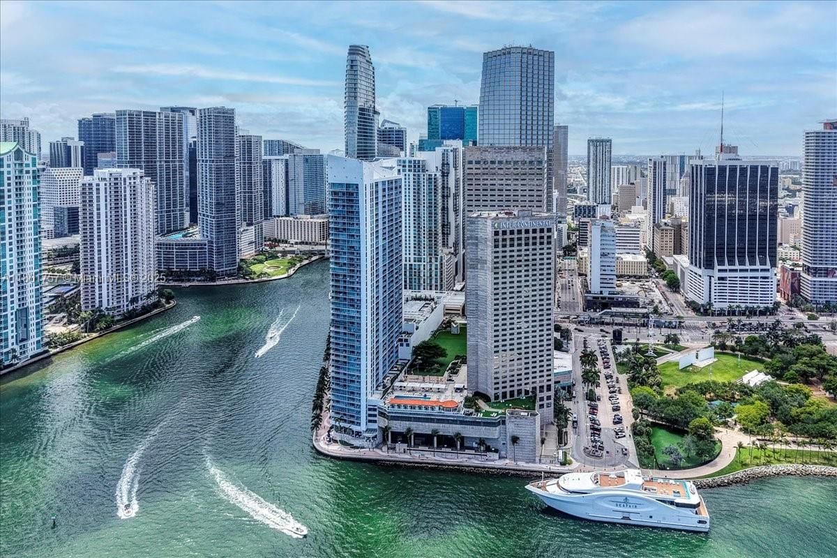 Real estate property located at 335 Biscayne Blvd #4000, Miami-dade, One Miami East Condo, Miami, FL