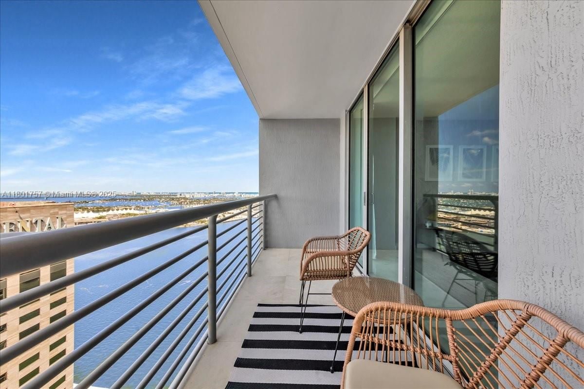 Real estate property located at 335 Biscayne Blvd #4000, Miami-dade, One Miami East Condo, Miami, FL