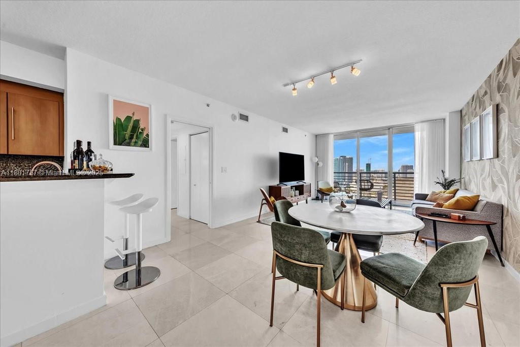 Real estate property located at 335 Biscayne Blvd #4000, Miami-dade, One Miami East Condo, Miami, FL