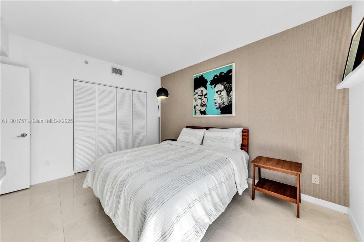 Real estate property located at 335 Biscayne Blvd #4000, Miami-dade, One Miami East Condo, Miami, FL