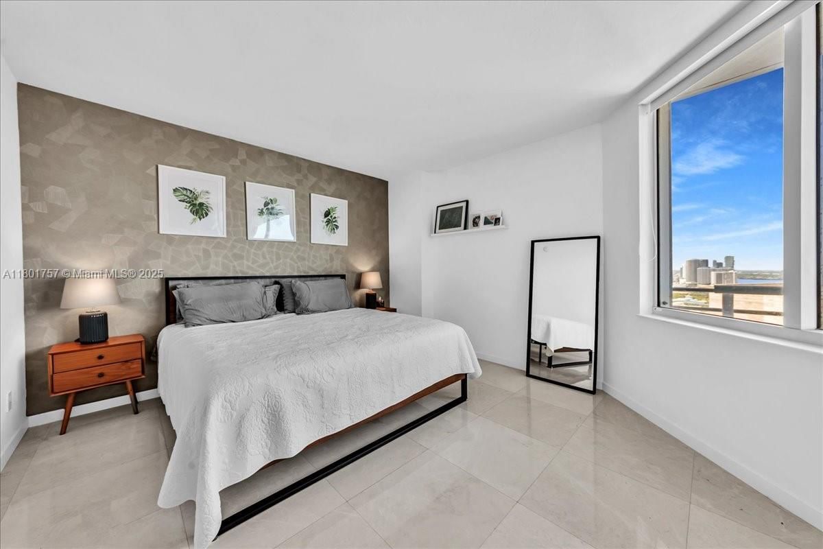 Real estate property located at 335 Biscayne Blvd #4000, Miami-dade, One Miami East Condo, Miami, FL