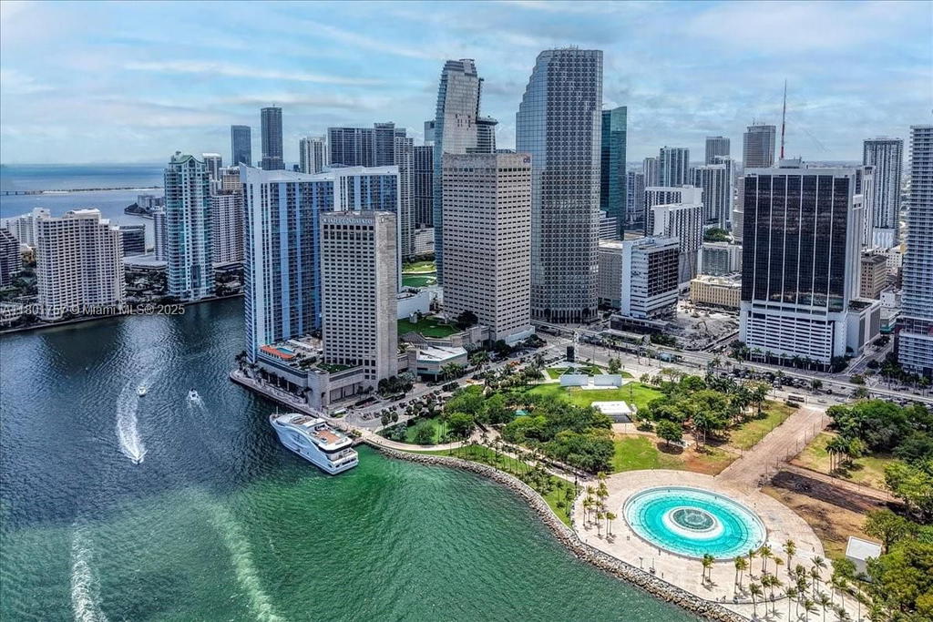 Real estate property located at 335 Biscayne Blvd #4000, Miami-dade, One Miami East Condo, Miami, FL