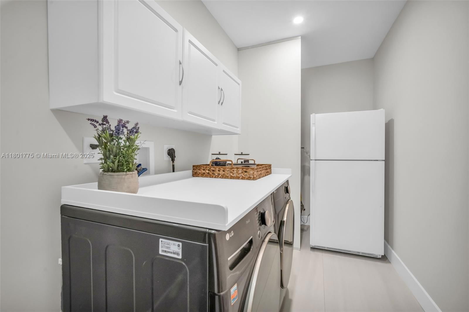 Real estate property located at 4430 Casper Ct, Broward, Hollywood Hills North Sec, Hollywood, FL