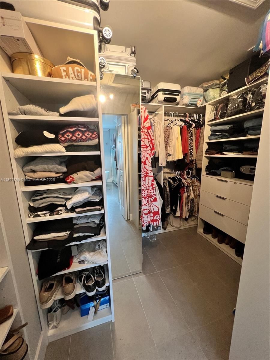 Real estate property located at 1192 Chinaberry Dr, Broward, Sector 2-parcels 1 2 3 4, Weston, FL