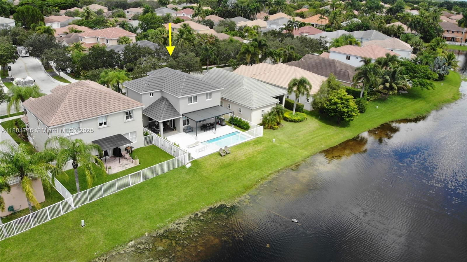 Real estate property located at 1192 Chinaberry Dr, Broward, Sector 2-parcels 1 2 3 4, Weston, FL