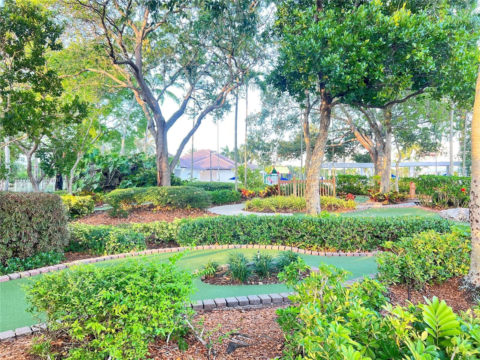Real estate property located at 1192 Chinaberry Dr, Broward, Sector 2-parcels 1 2 3 4, Weston, FL