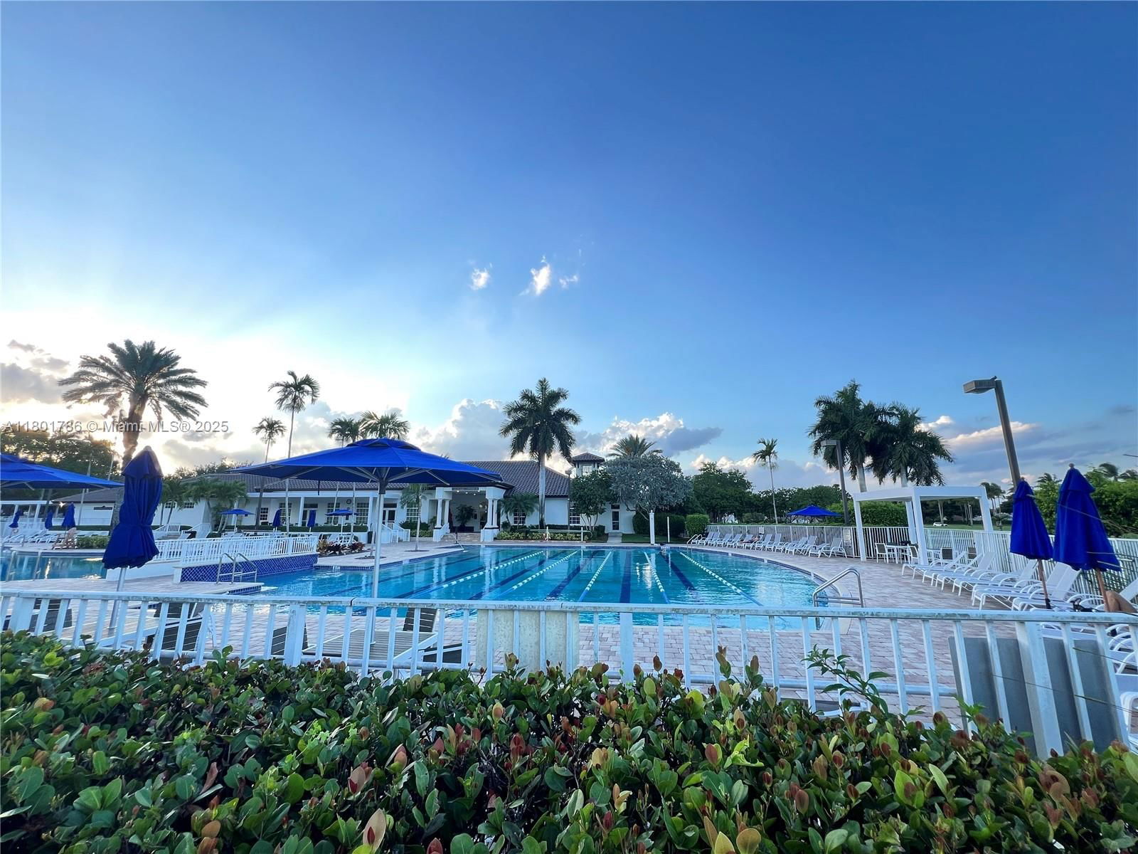 Real estate property located at 1192 Chinaberry Dr, Broward, Sector 2-parcels 1 2 3 4, Weston, FL