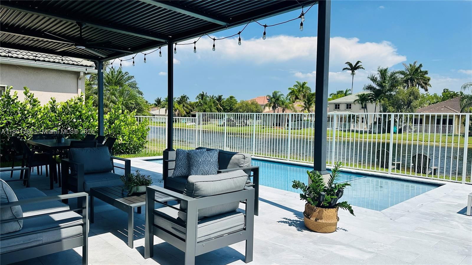 Real estate property located at 1192 Chinaberry Dr, Broward, Sector 2-parcels 1 2 3 4, Weston, FL