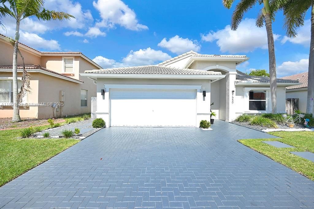 Real estate property located at 1550 194th Ave, Broward, Vulcan Materials Company, Pembroke Pines, FL
