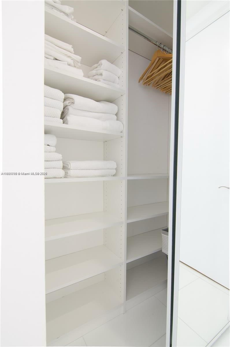 Real estate property located at 15811 Collins Ave #2602, Miami-dade, Tdr Tower Iii Condo, Sunny Isles Beach, FL