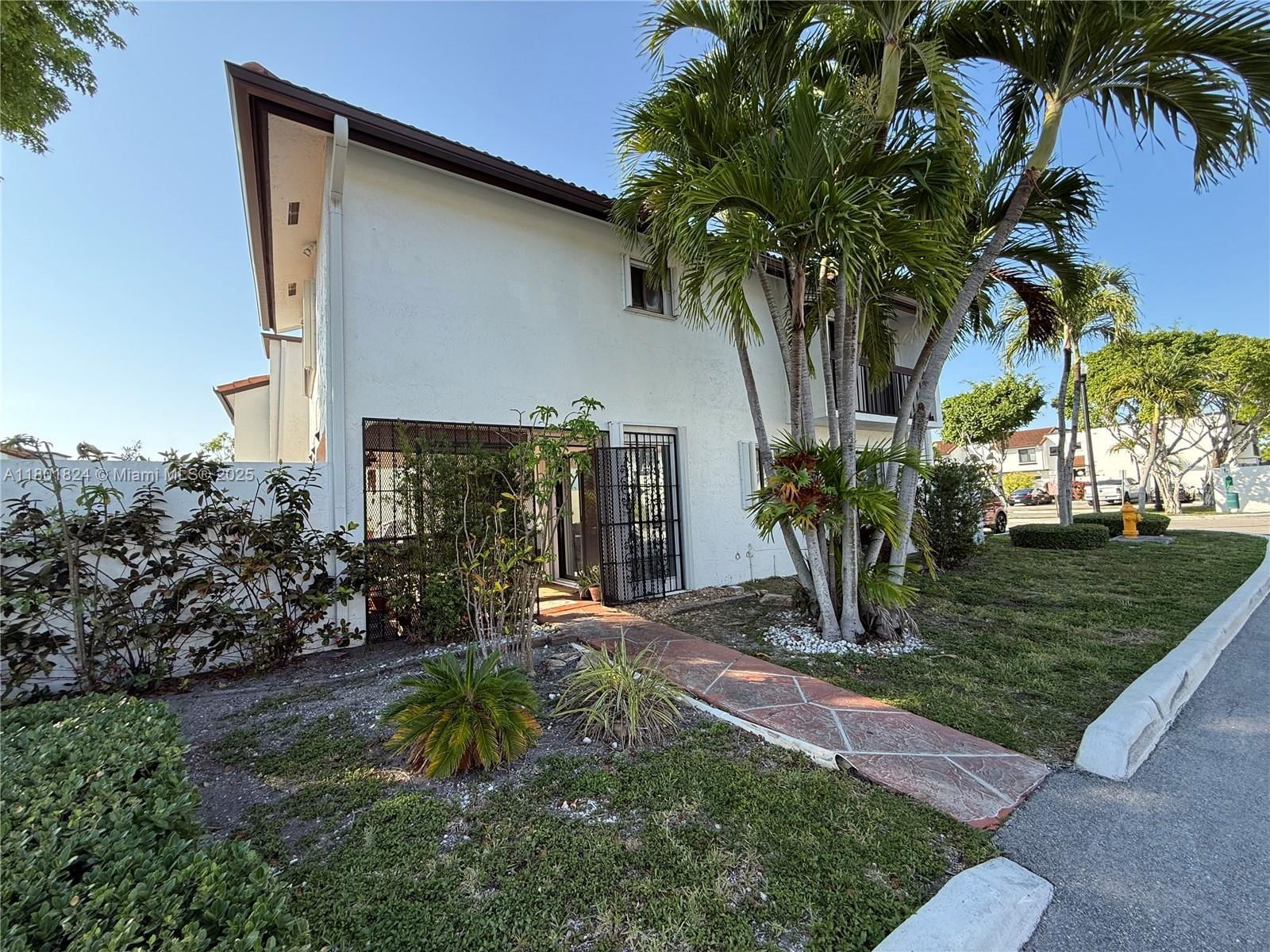 Real estate property located at 1461 124th Ct A-13, Miami-dade, Villa Venezia Condo Ph X, Miami, FL