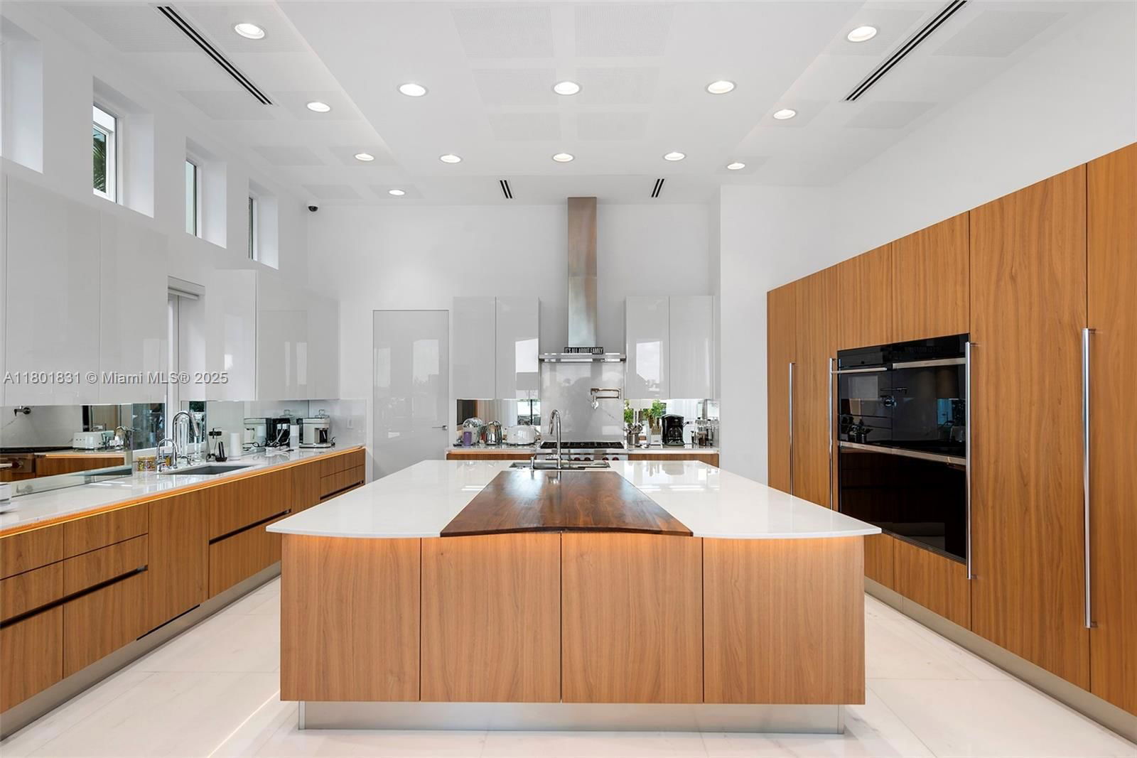 Real estate property located at 1825 Cleveland Rd, Miami-dade, Biscayne Point, Miami Beach, FL