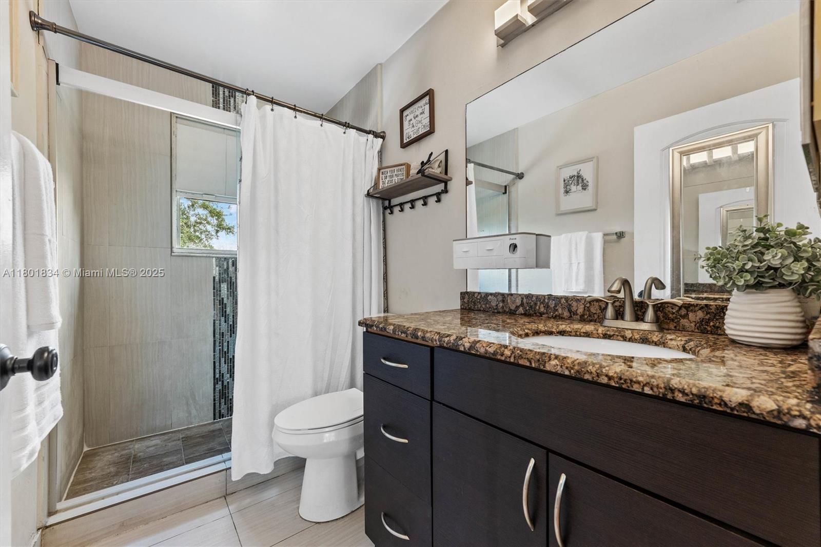 Real estate property located at 6800 Bayfront Circle, Broward, Coral Bay Parcel G, Margate, FL