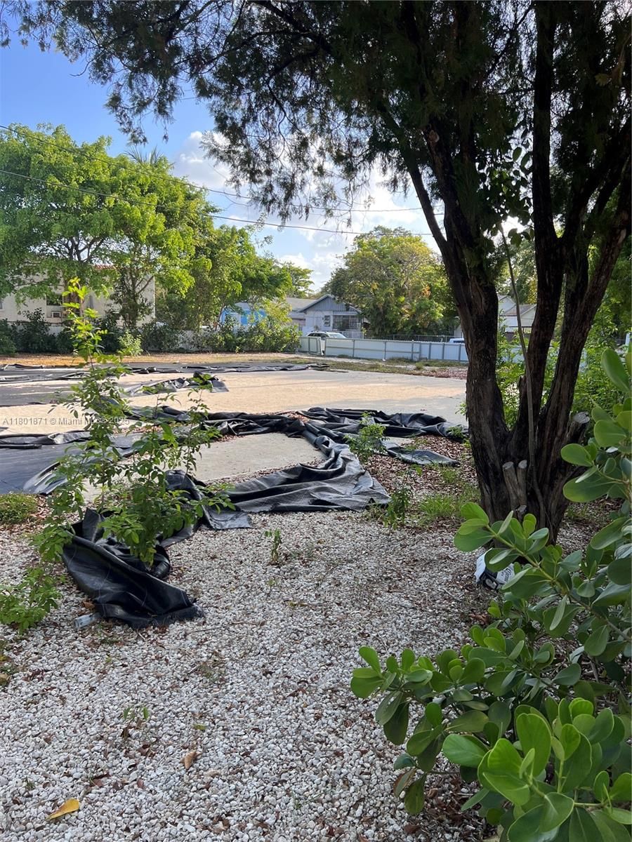 Real estate property located at 4500 Miami Ave, Miami-dade, Shadowlawn Extension Sub, Miami, FL