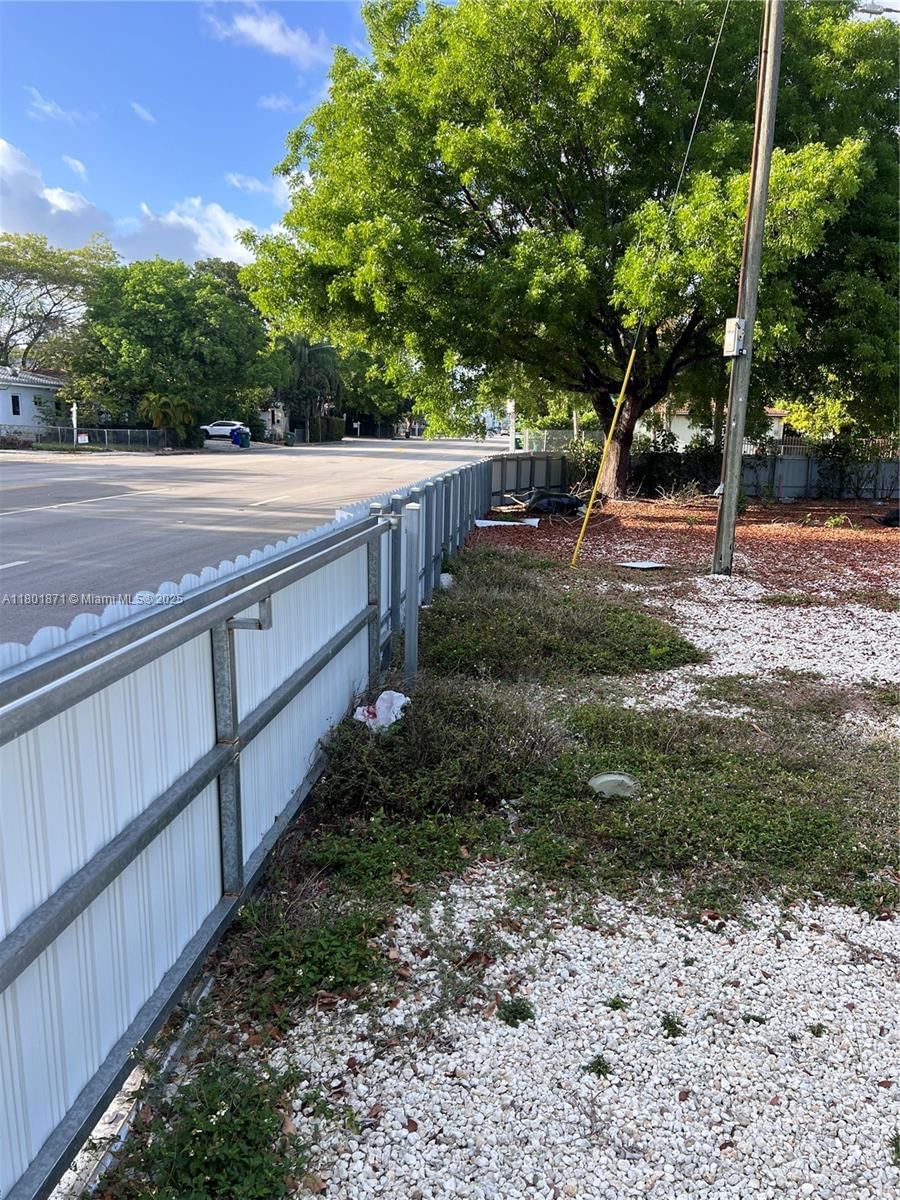 Real estate property located at 4500 Miami Ave, Miami-dade, Shadowlawn Extension Sub, Miami, FL