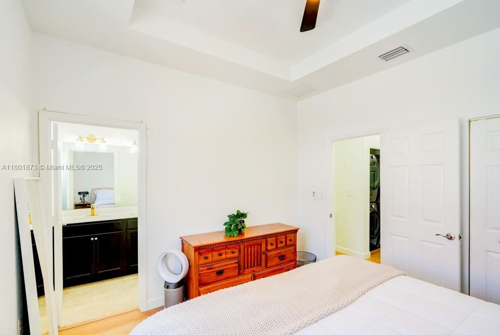 Real estate property located at 10602 33rd Way, Miami-dade, Aquabella Section Two, Hialeah, FL