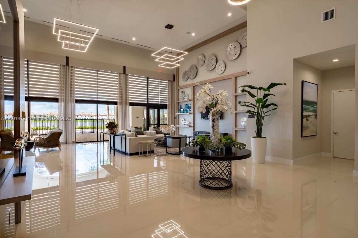Real estate property located at 10602 33rd Way, Miami-dade, Aquabella Section Two, Hialeah, FL