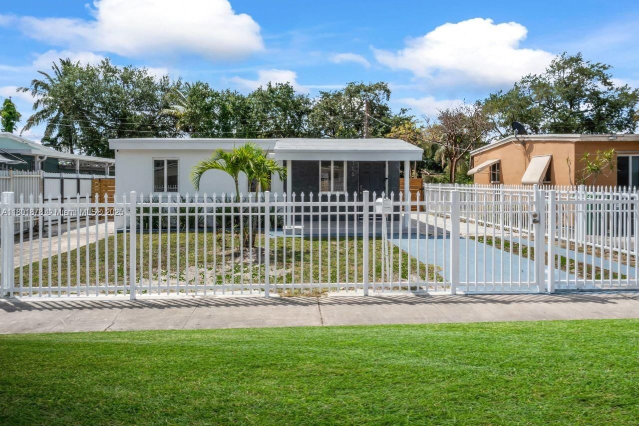 Real estate property located at 716 Burlington St, Miami-dade, Opa Locka Pl No 3, Opa-Locka, FL