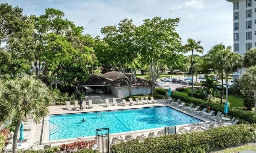 Real estate property located at 3150 Palm Aire Dr #206, Broward, No 10 Palm-aire Country C, Pompano Beach, FL