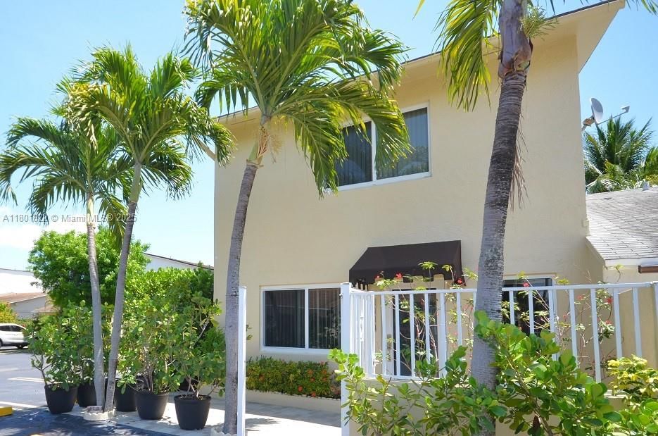 Real estate property located at 2455 11th St #7A, Miami-dade, Twin Homes Village Ii Con, Miami, FL